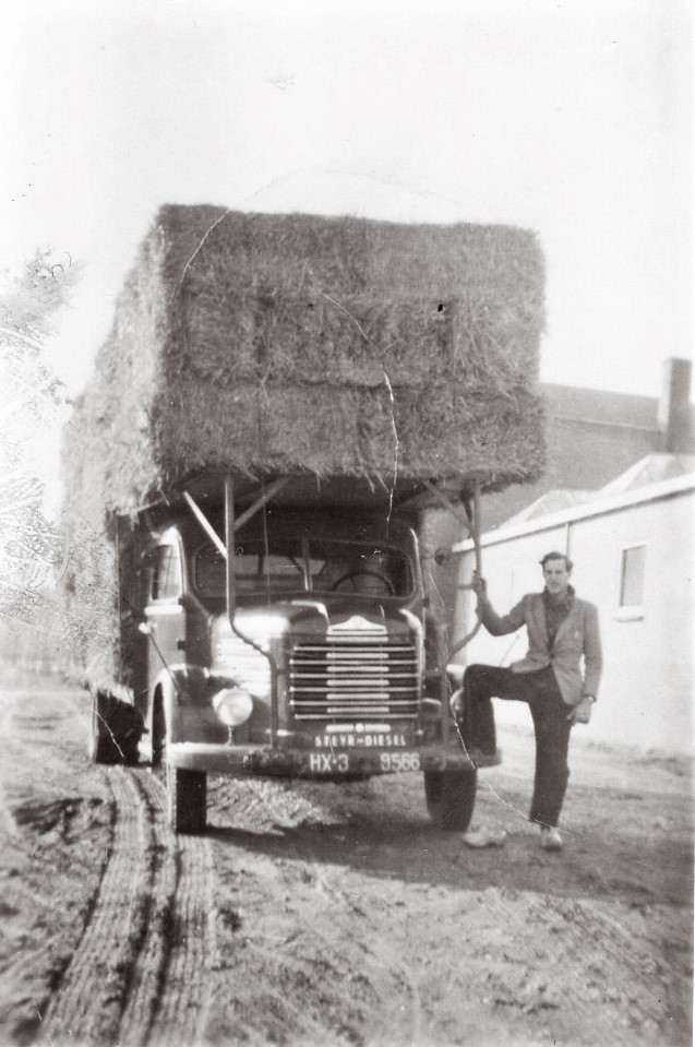 Afbeelding met buiten, oud, winkelwagen, vintage

Automatisch gegenereerde beschrijving